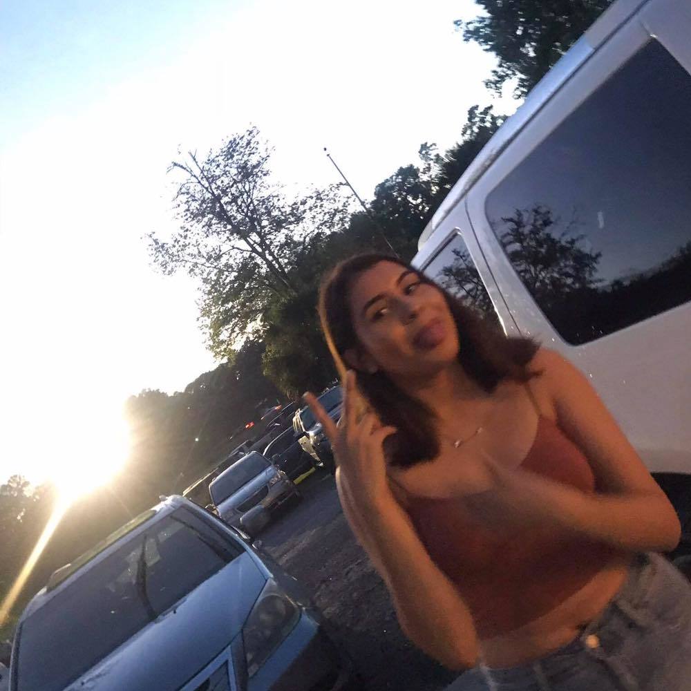 Meet your Posher, Liz